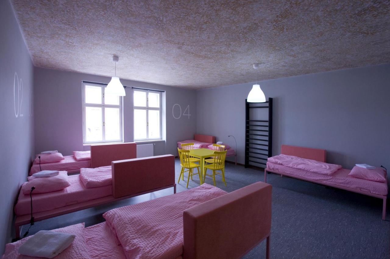 Hostel U Zlatého kohouta Kroměříž Esterno foto