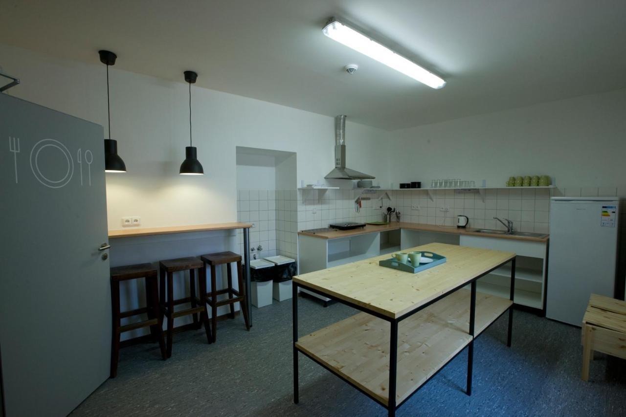 Hostel U Zlatého kohouta Kroměříž Esterno foto